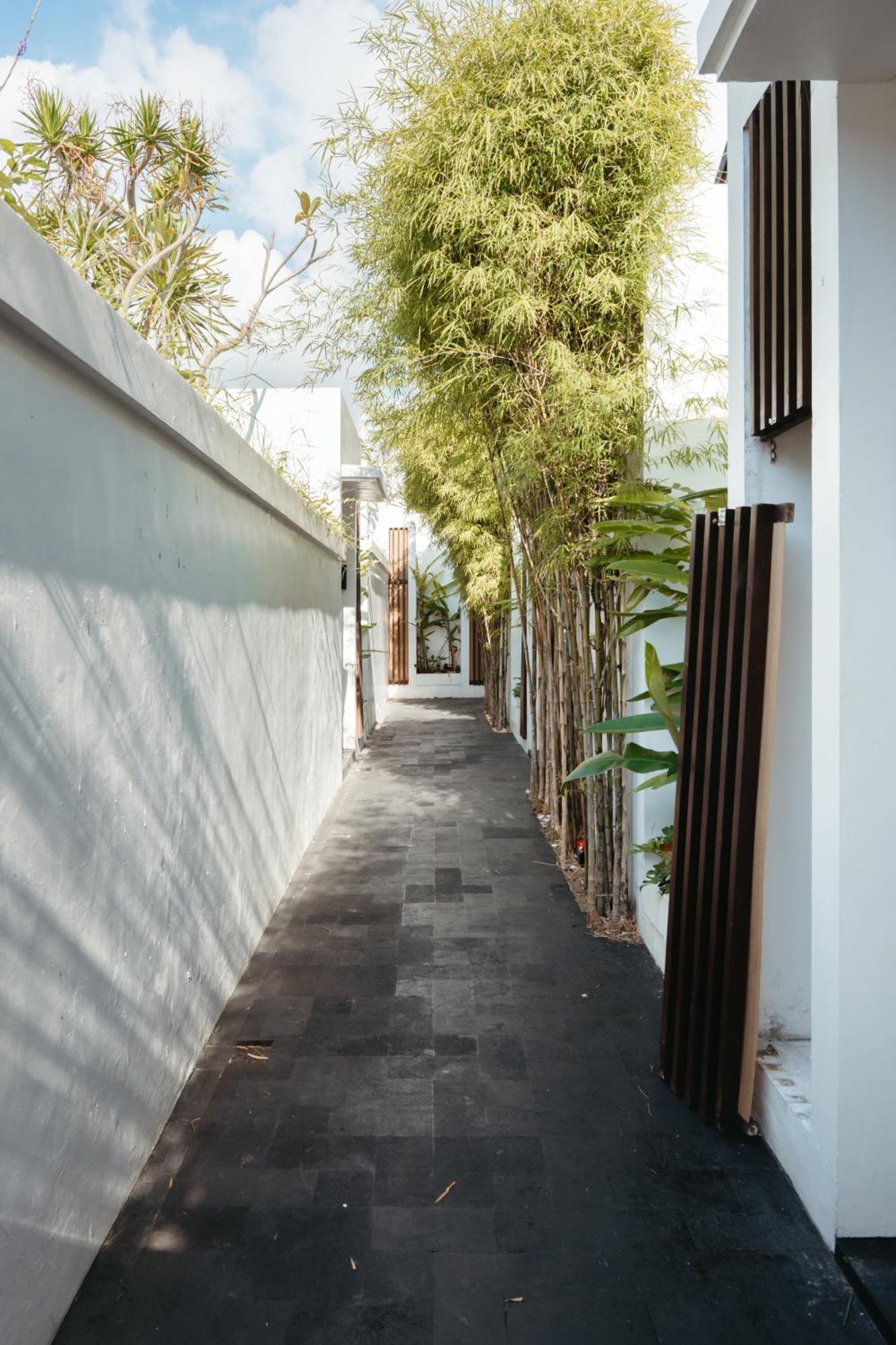 Anari Villas Kuta Legian Εξωτερικό φωτογραφία